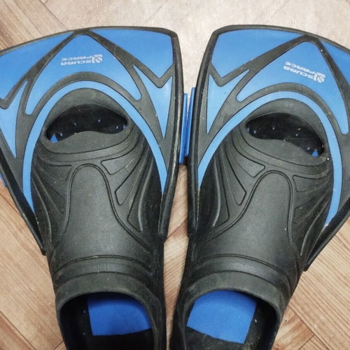 Scuba Force children's swimming fins like new, size 32-33