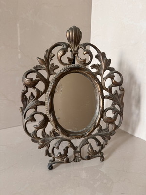 Gypsum embossed mirror with designs from England like new