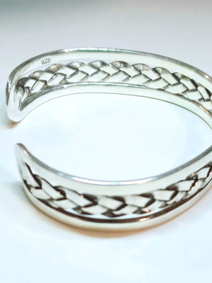 Silver bracelet cuff like new