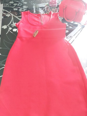 Red elastic dress BCBG Maxazria like new, size L