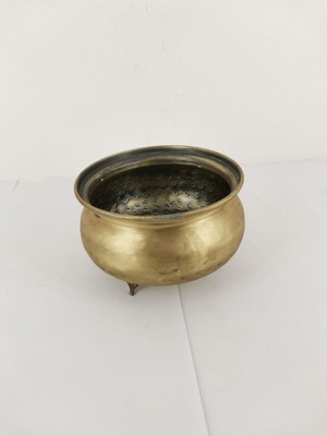 Hammered brass bowl used, vintage 1970