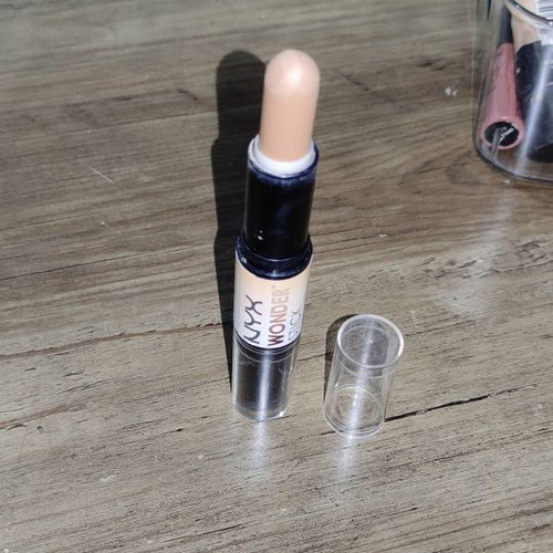 NYX Wonder Stick used, highlight and contour stick