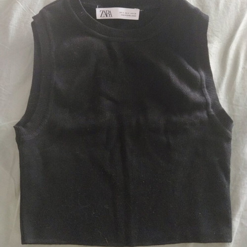 Zara wool vest size S like new, black