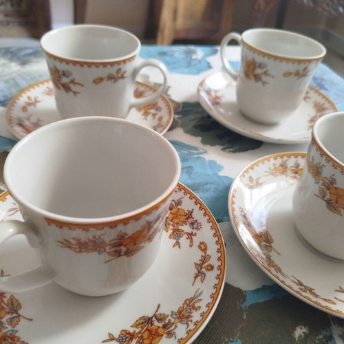 Serving set 27 pieces like new