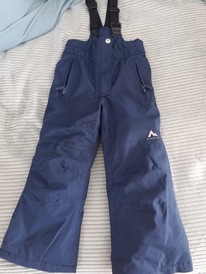 McKinley kids snow suit like new, size 6 years, waterproof