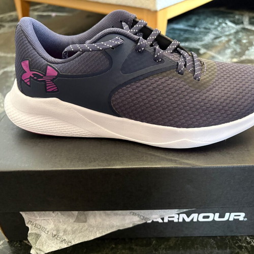 Under Armour women's athletic shoes size 38.5 new, blue and purple