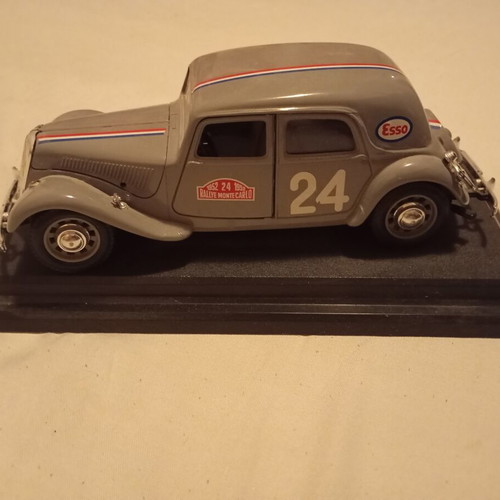 Citroen 15cv TA 1938 Monte Carlo Rally model 1:24 like new