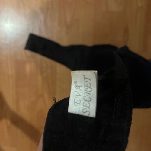 Strapless Bra No44 like new, black, padded with underwire