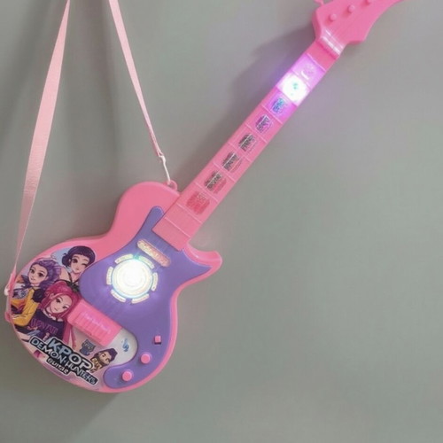 K-Pop Demon Hunters Kids Electric Guitar Toy new with light and sound