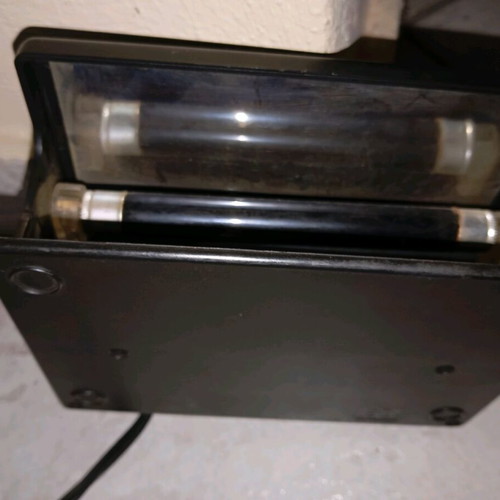 Counterfeit Banknote Detector device like new