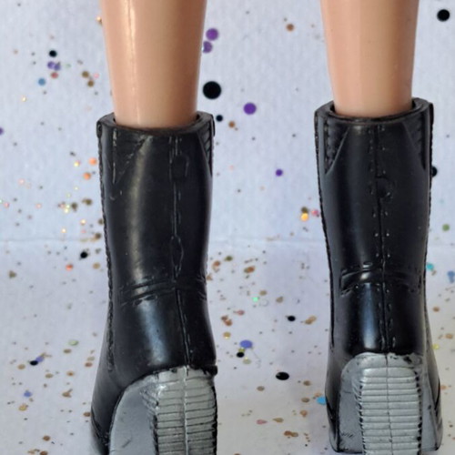 Bratz Pretty'n'punk Meygan doll redressed with flaws