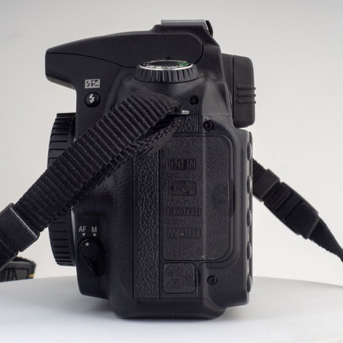 Nikon D90 DSLR camera, like-new condition