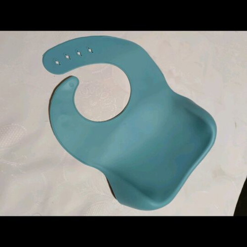 Tommee Tippee cups and silicone bib new