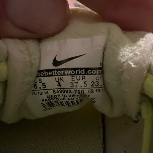 Nike running shoes used No37.5 green