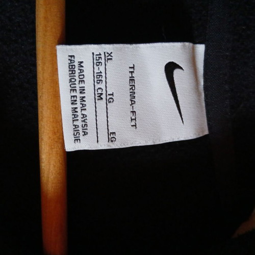 Nike cropped jacket like new, kids XL, black