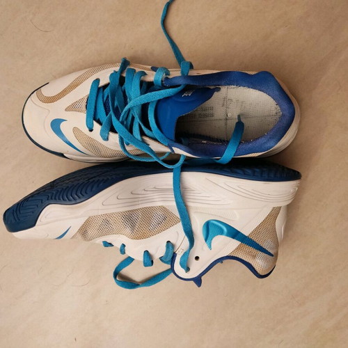 Nike Hyperfuse basketball shoes like new, size 40.5, white and blue