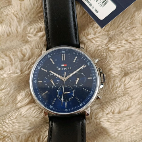Tommy Hilfiger men's watch new, black leather strap, blue dial