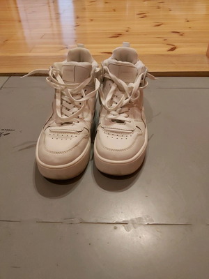 Stradivarius sneakers γυναικεία μεταχειρισμένα, λευκά, νούμερο 39