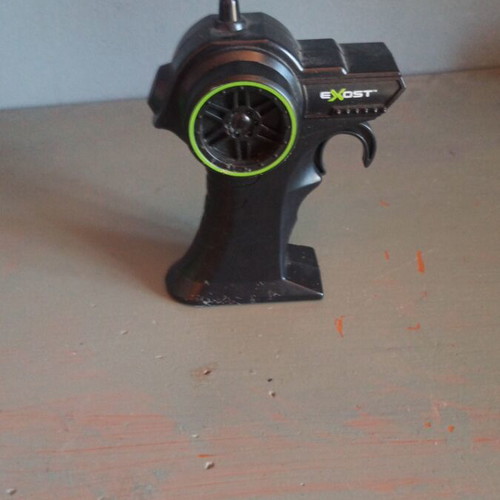 Remote control car like new with controller