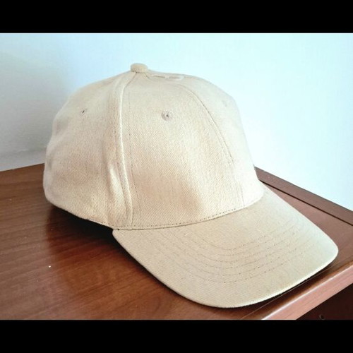 Oakley Vintage Tinfoil Cap brand new, ecru
