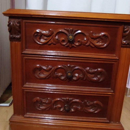 Bedroom furniture set used with Media Strom mattress gift