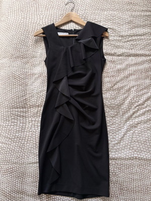 Rinascimento black dress like new with ruffles, elegant above knee