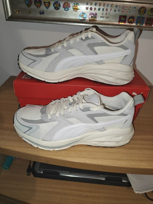 Puma Hypnotic LS sneakers new, white and grey, size 40