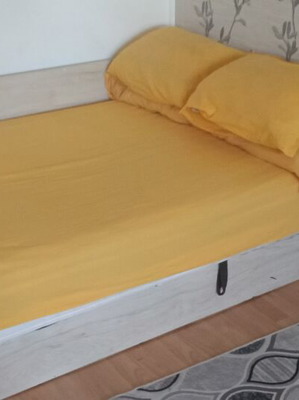 Prista bed with quality mattress and lifting mechanism