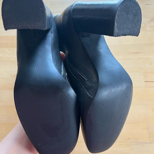 Leather ankle boots used No36 with heel Italian