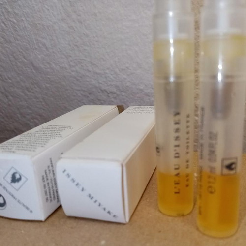 L'EAU D'ISSEY Eau de toilette used, pack of 2, vintage