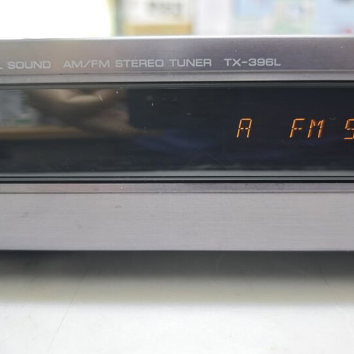 Yamaha TX396L stereo tuner