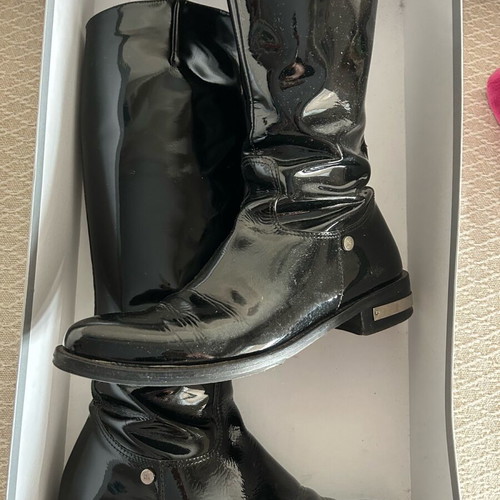 Gianna Kazakou black patent leather boots used