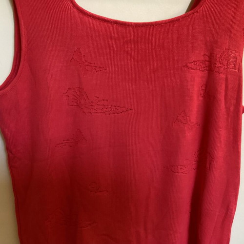 Red sleeveless top elastic knit like new, size L