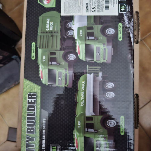 City Builder Metal Garbage Truck 1:18 Scale New with Lights and Sounds