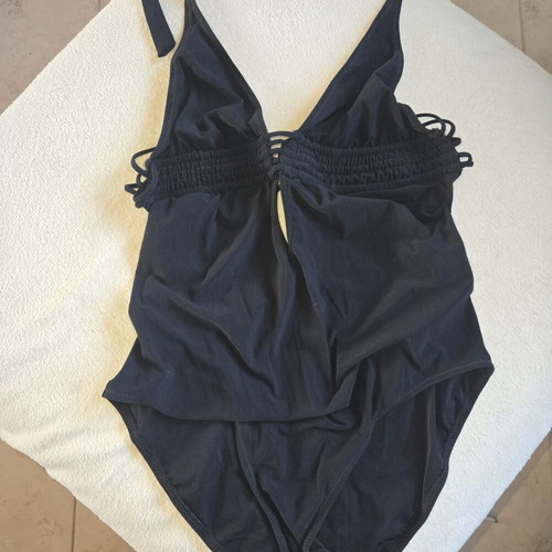 Princess swimsuit size 40 like new, black