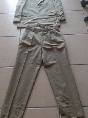 Gruppo Bizzaro Italian shirt like new, beige, size L