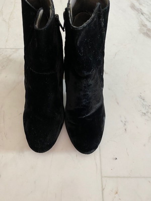 Mango black velvet ankle boots used, size 39, 10 cm heel