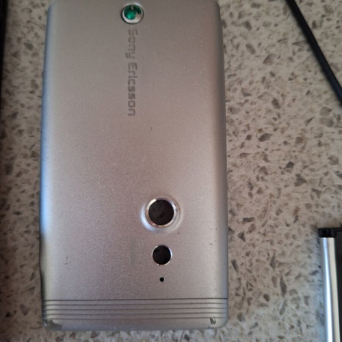 Sony Ericsson Cedar J108i used mobile phone with charger