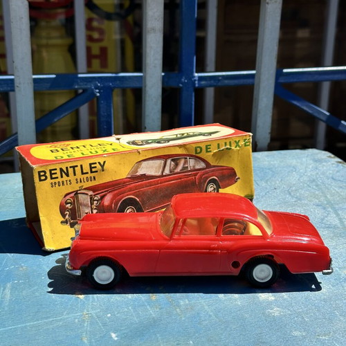 Vintage LYRA Bentley Sports Saloon De Luxe toy used with original box