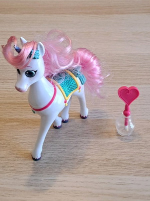 Nella Style Me Trinket Horse 18cm like new