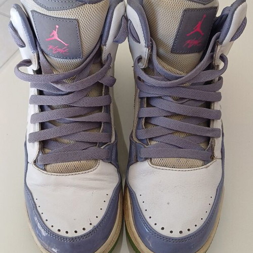 Jordan Flight SC-3 used athletic shoes size 40, white with purple and turquoise