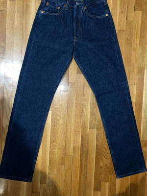 Levi's 501 γυναικείο τζιν σε σκούρο μπλε, μέγεθος W26 L30 με καρτελάκια