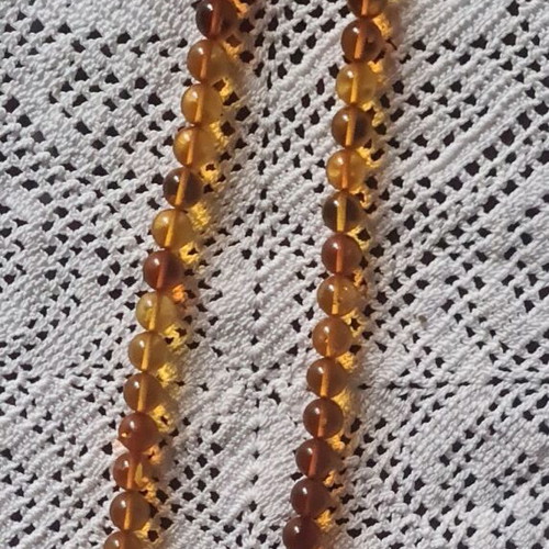 Amber necklace like new, 45cm length, 5mm bead