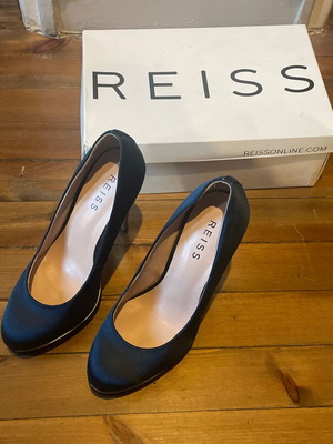 Reiss pumps like new, dark blue satin with gold heel, size 40