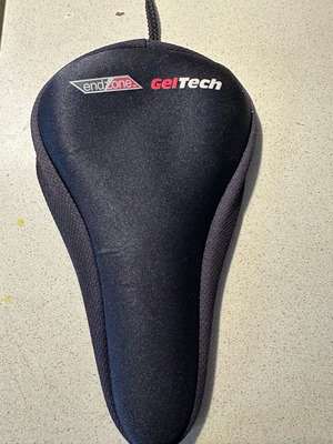 Selle Italy and gel cover used, in good condition