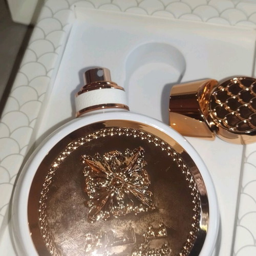 Lattafa Fakhar Rose perfume 100 ml like new