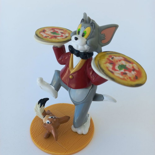 Tom & Jerry vintage balance game like new with pizzas