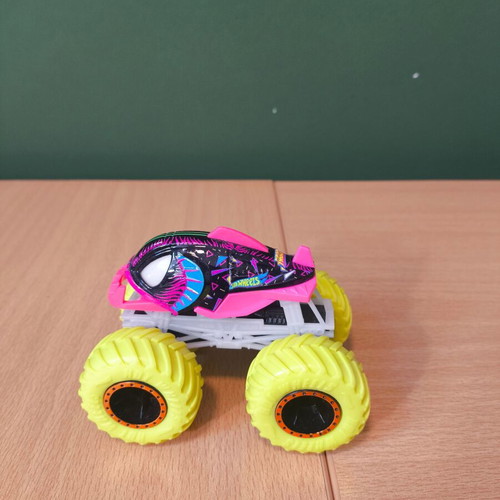 Σετ 5 αυτοκίνητα Hot Wheels, με μπαταριοκίνητο Σκορπιό