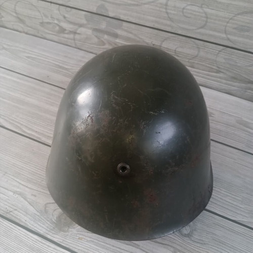 WW2 Military Helmet like new, leather lining