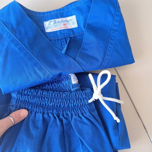 Surgical Nursing Uniform Medium, like new, blue